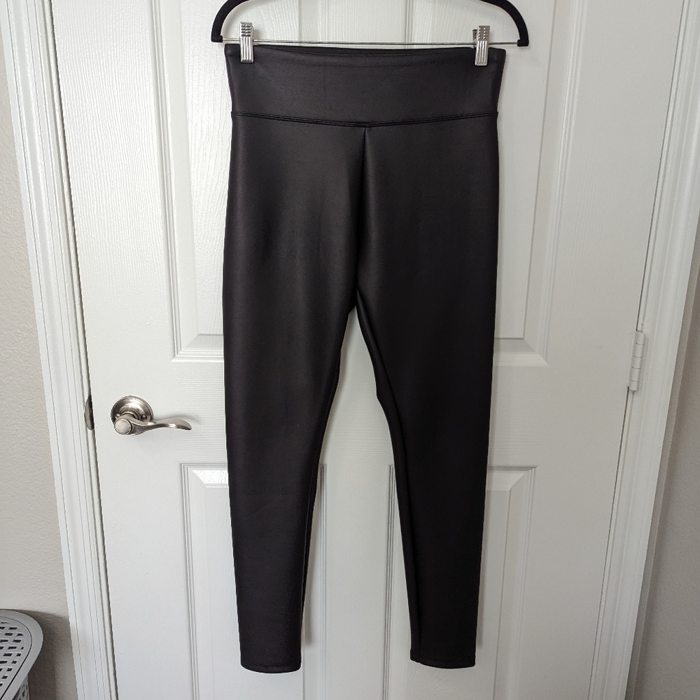 NWOT Express scuba leggings M